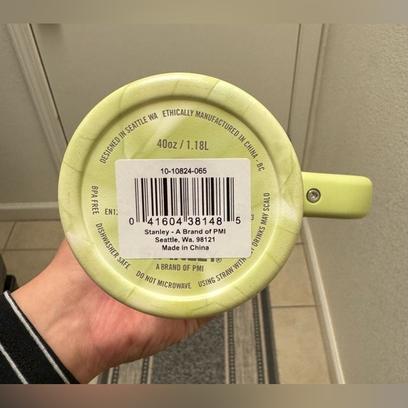 Stanley H2.0 FlowState Quencher H2.0 Citron Tie Dye - Picture 6 of 6